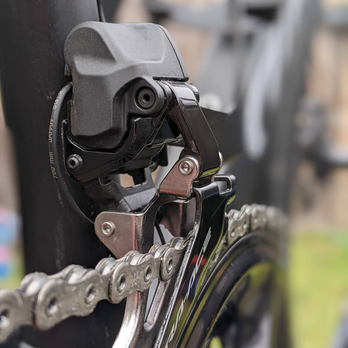 FD-R9250 12-speed Dura-Ace Di2 Front Derailleur